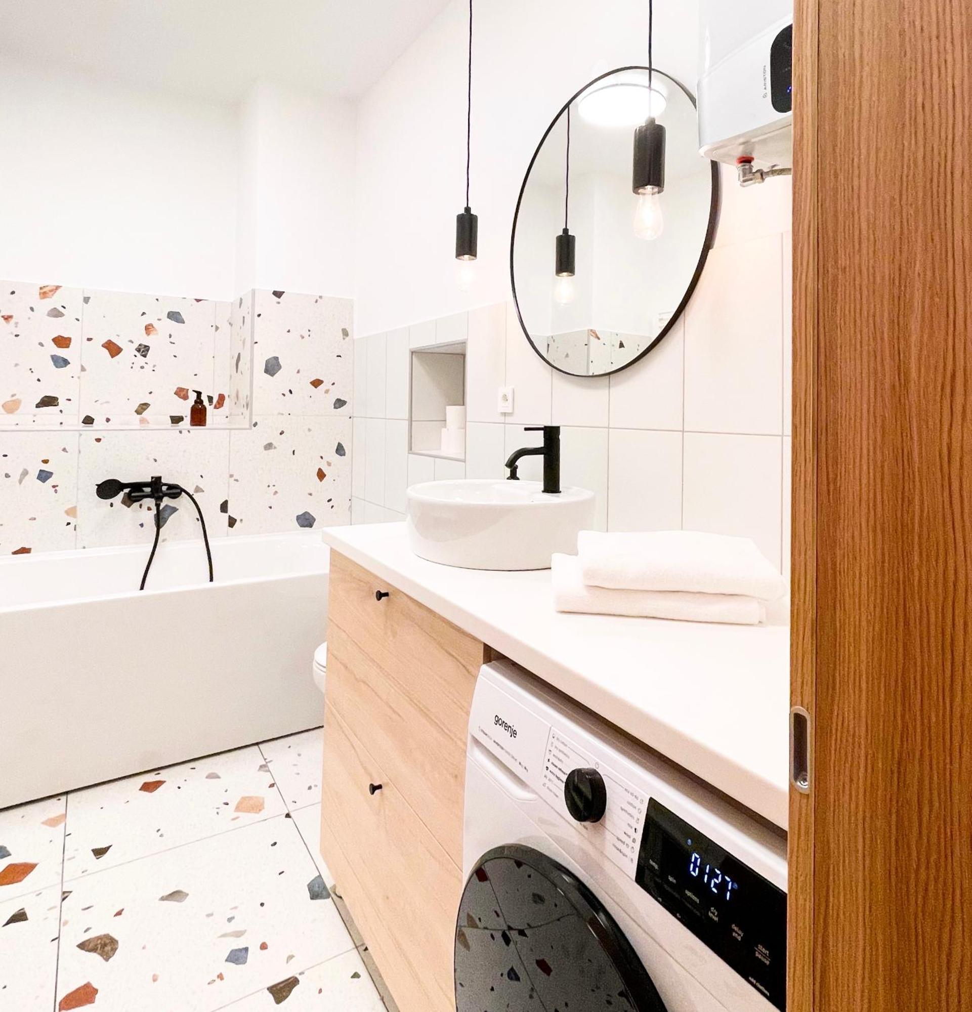 Aumetz Square Apartment Idrija Ngoại thất bức ảnh